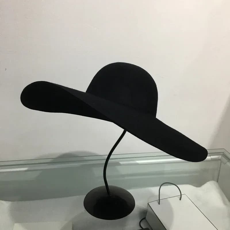 Nouveau Style rétro grand chaud à large bord laine Fedora chapeau noir feutre chapeau arc plat disqu