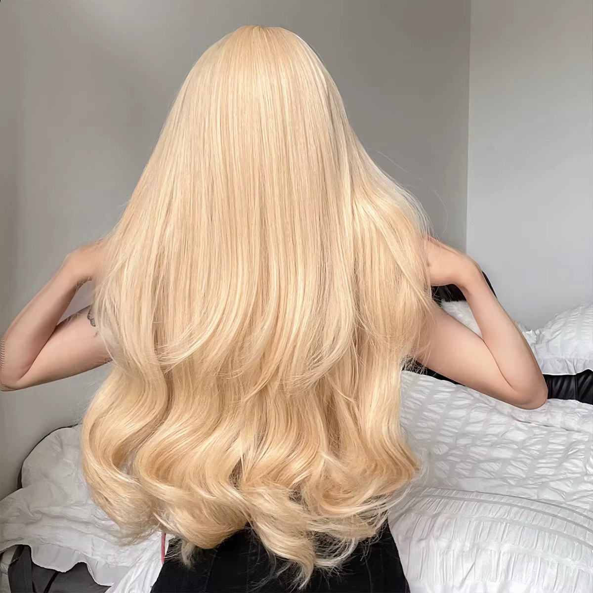 Perruques synthétiques ondulées blondes longues avec frange, perruques de Cosplay Lolita blondes Hal