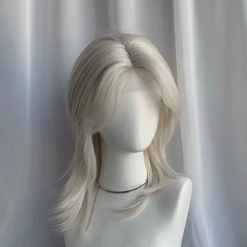 Perruque Lace Front Coupe Wolf Cut - Cheveux Courts Bouclés pour Cosplay Anime avec Frange - Postich