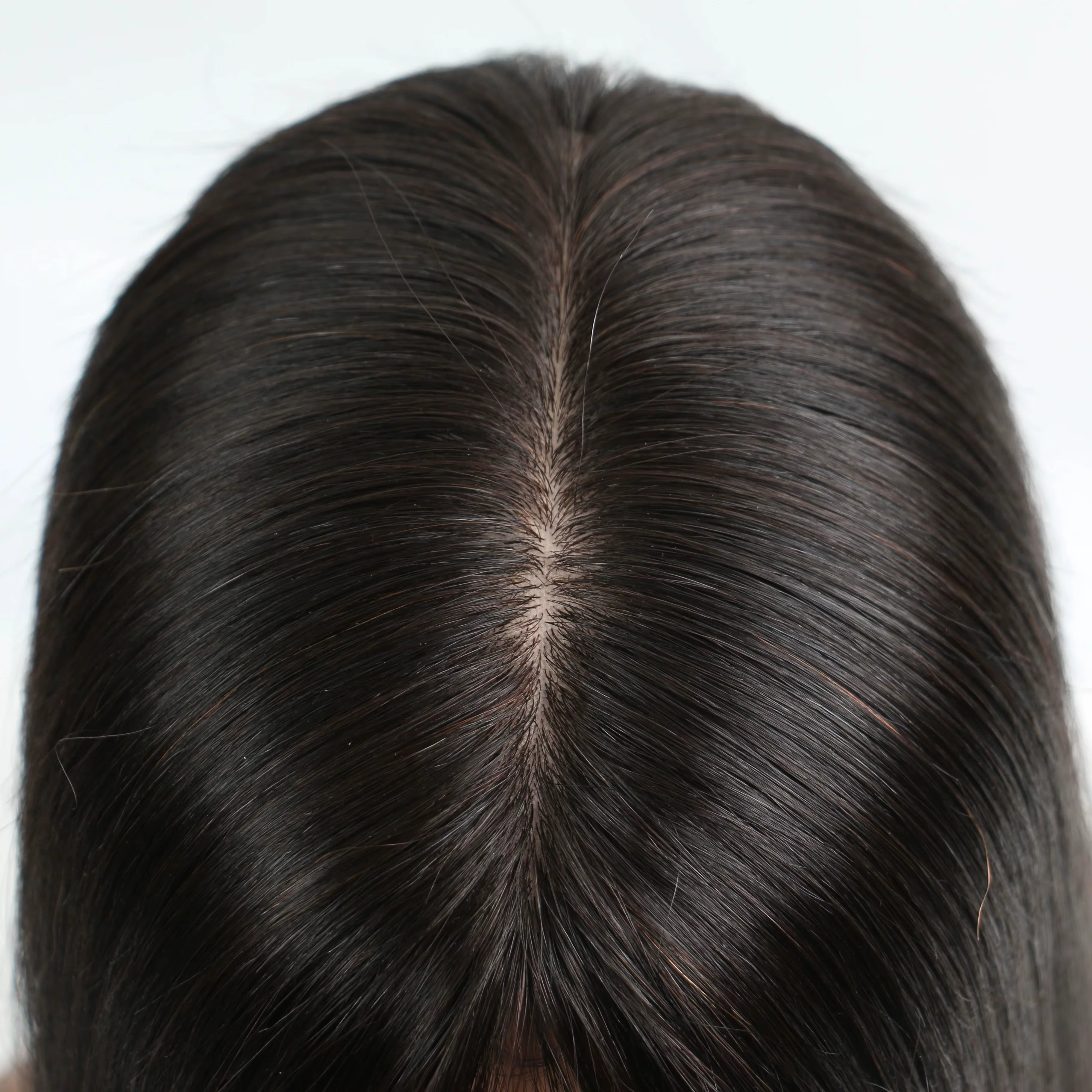 Perruque à base de soie nouée à la main avec bordure en PU, cheveux Remy européens, aspect cuir chev