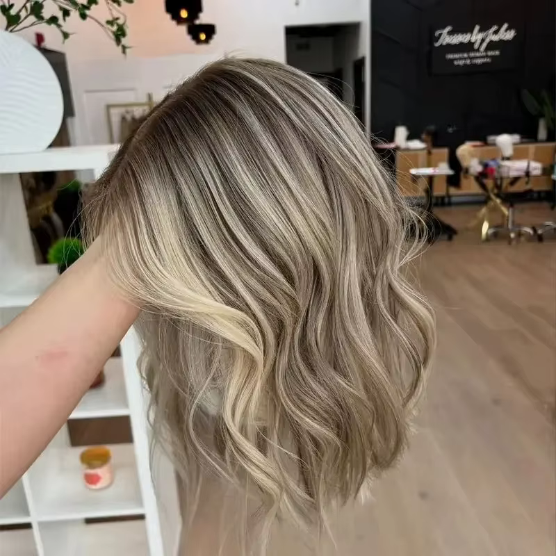 Perruque Lace Front Blonde Cendrée Courte Bob pour Femmes, Mèches Colorées, Cheveux Synthétiques Mél