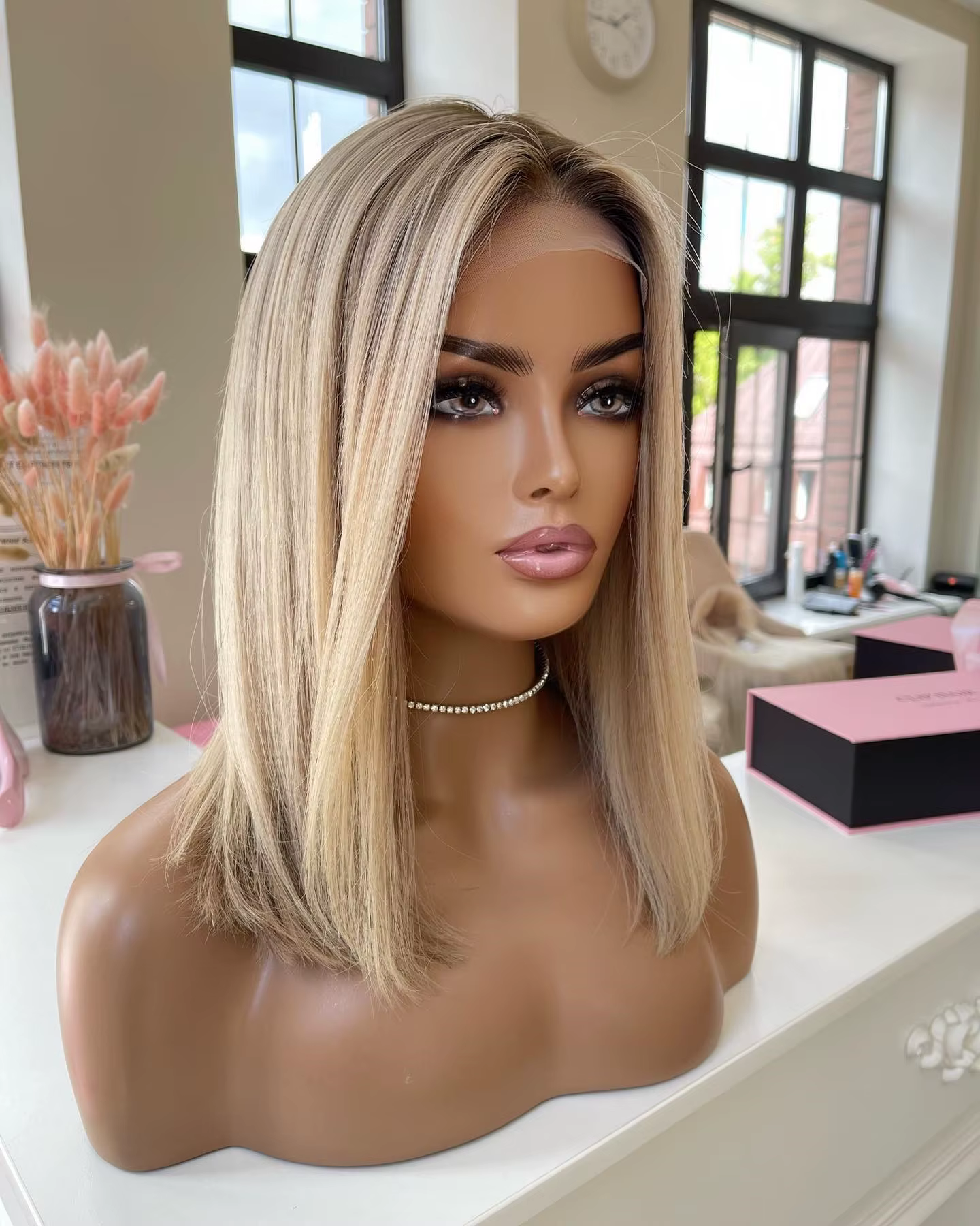 Perruques Lace Front Wig synthétiques blondes ombrées, perruque Bob Lace Wig, Futura Soft, perruque