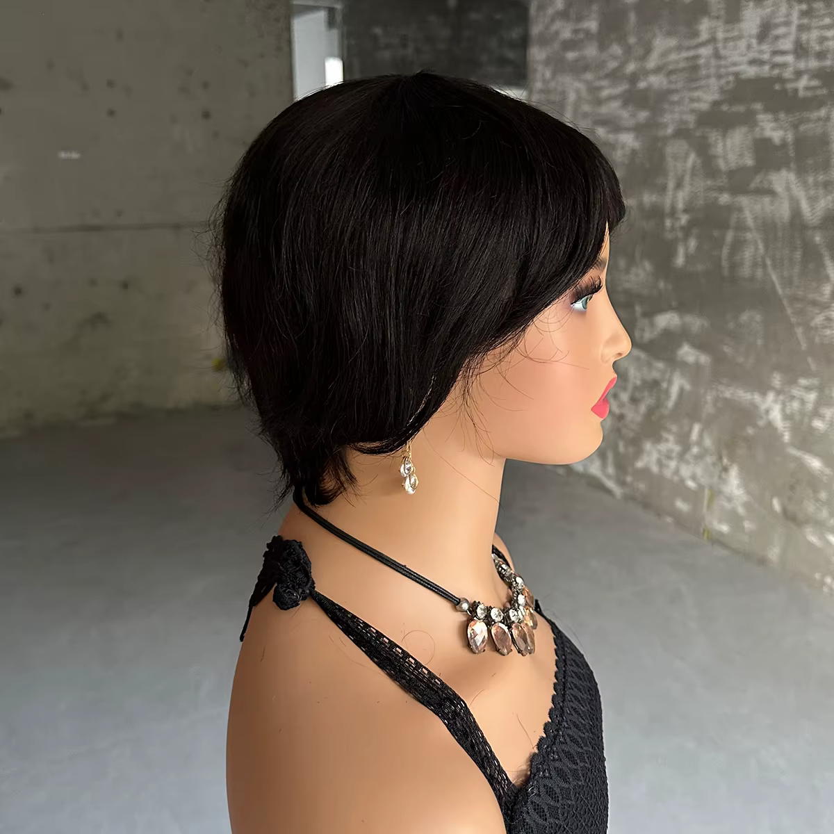 Perruques de cheveux humains courts coupe lutin droite perruque bresillienne pour les femmes noires