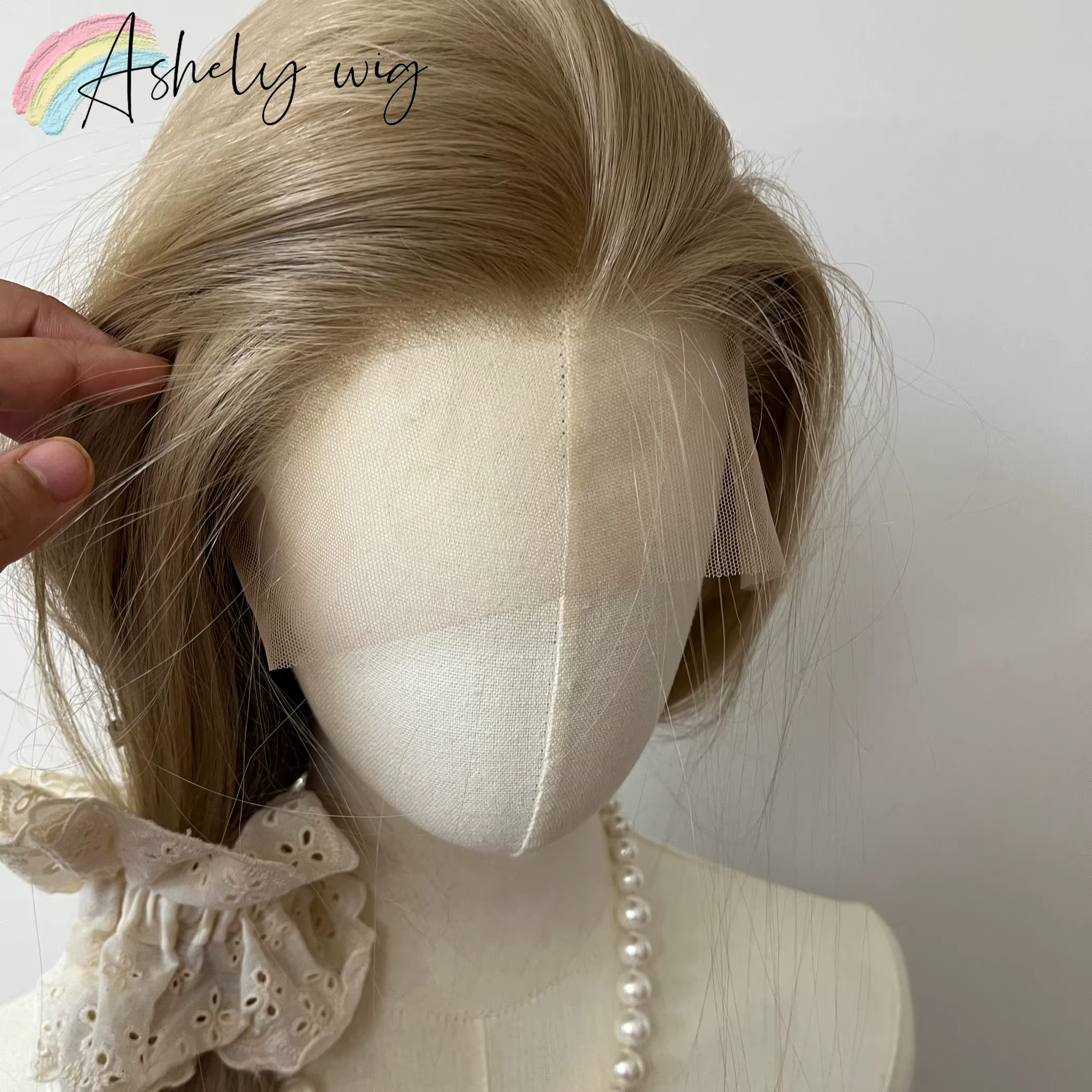 Ashely – perruque Lace Front Wig synthétique lisse et longue, blond platine, 26 pouces, 13x4, Fibers