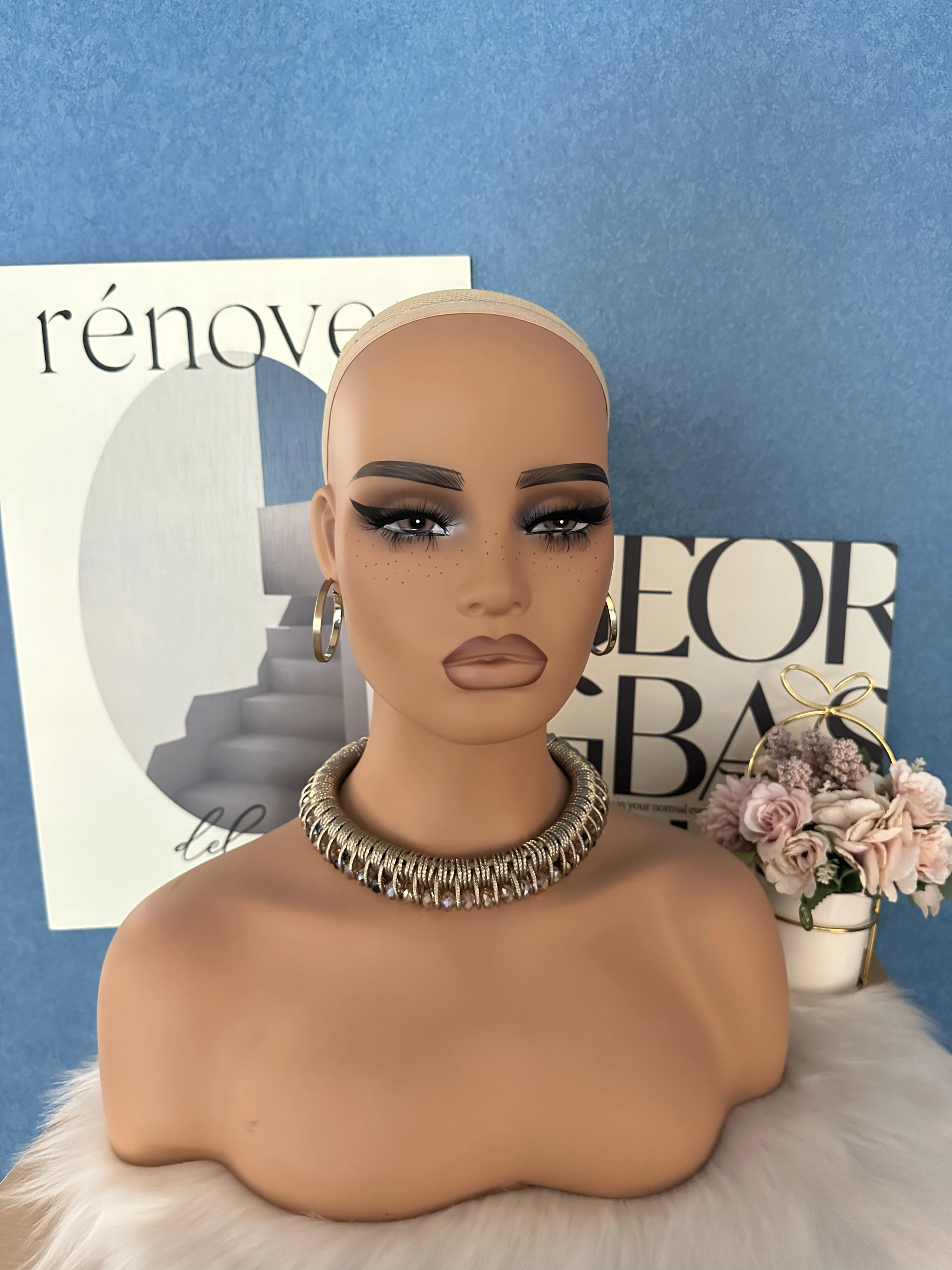 Tête de Mannequin visage carré avec épaules tête d'affichage de perruques réalistes avec tête factic