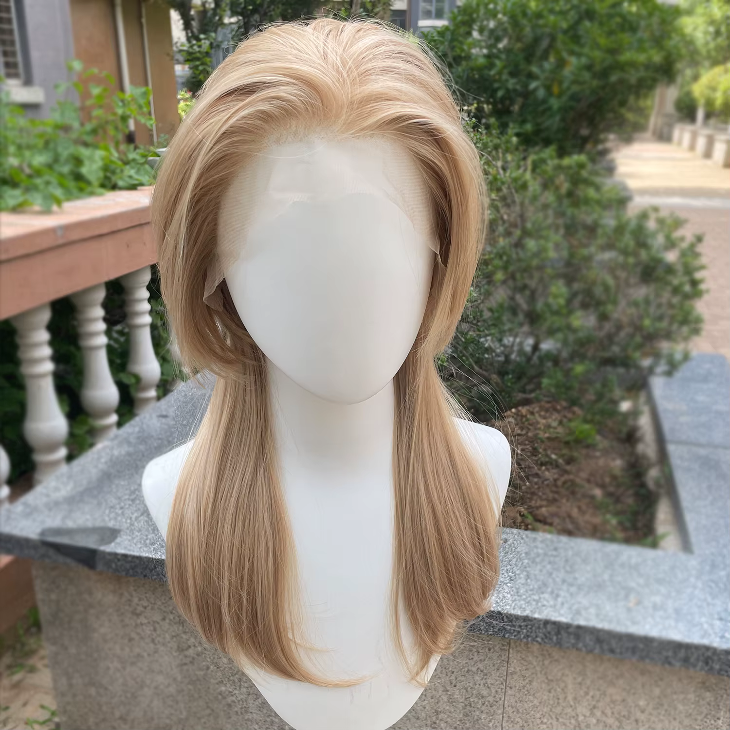 Perruques Lace Front wig synthétiques blondes de couleurs mélangées 13x4, perruques synthétiques cou