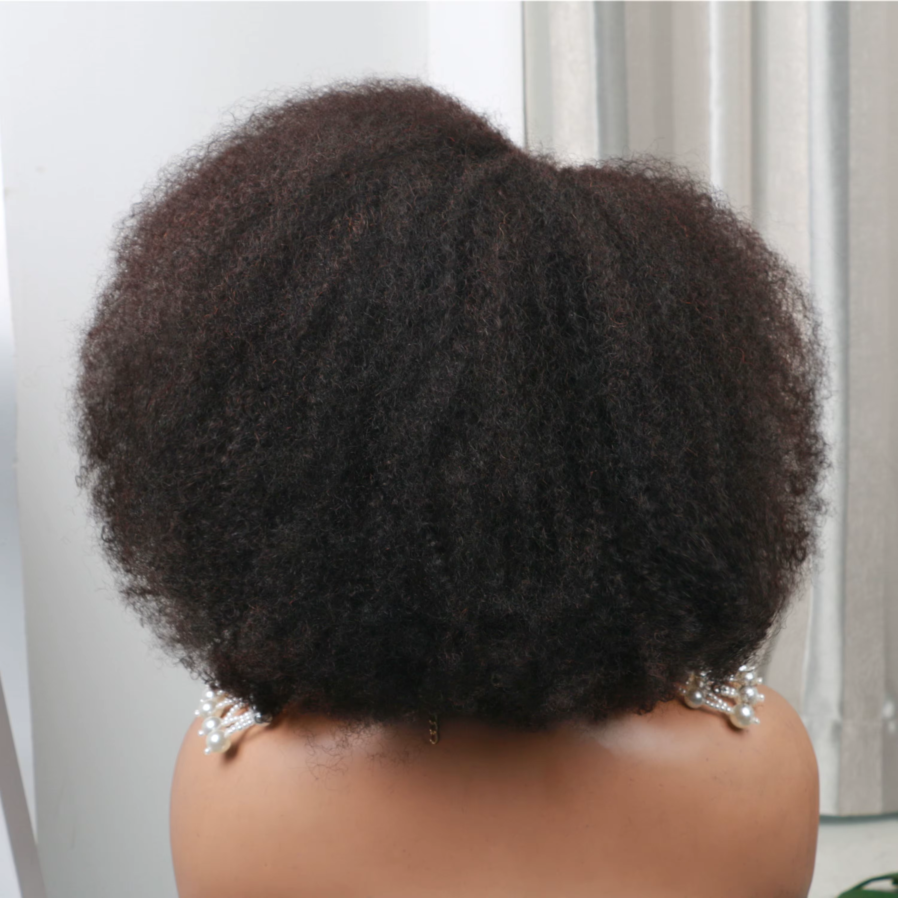 Perruques Courtes Afro Bouclées Kinky 13x4x2 T Part Lace Wigs, Perruques Courtes Bob en Cheveux Huma