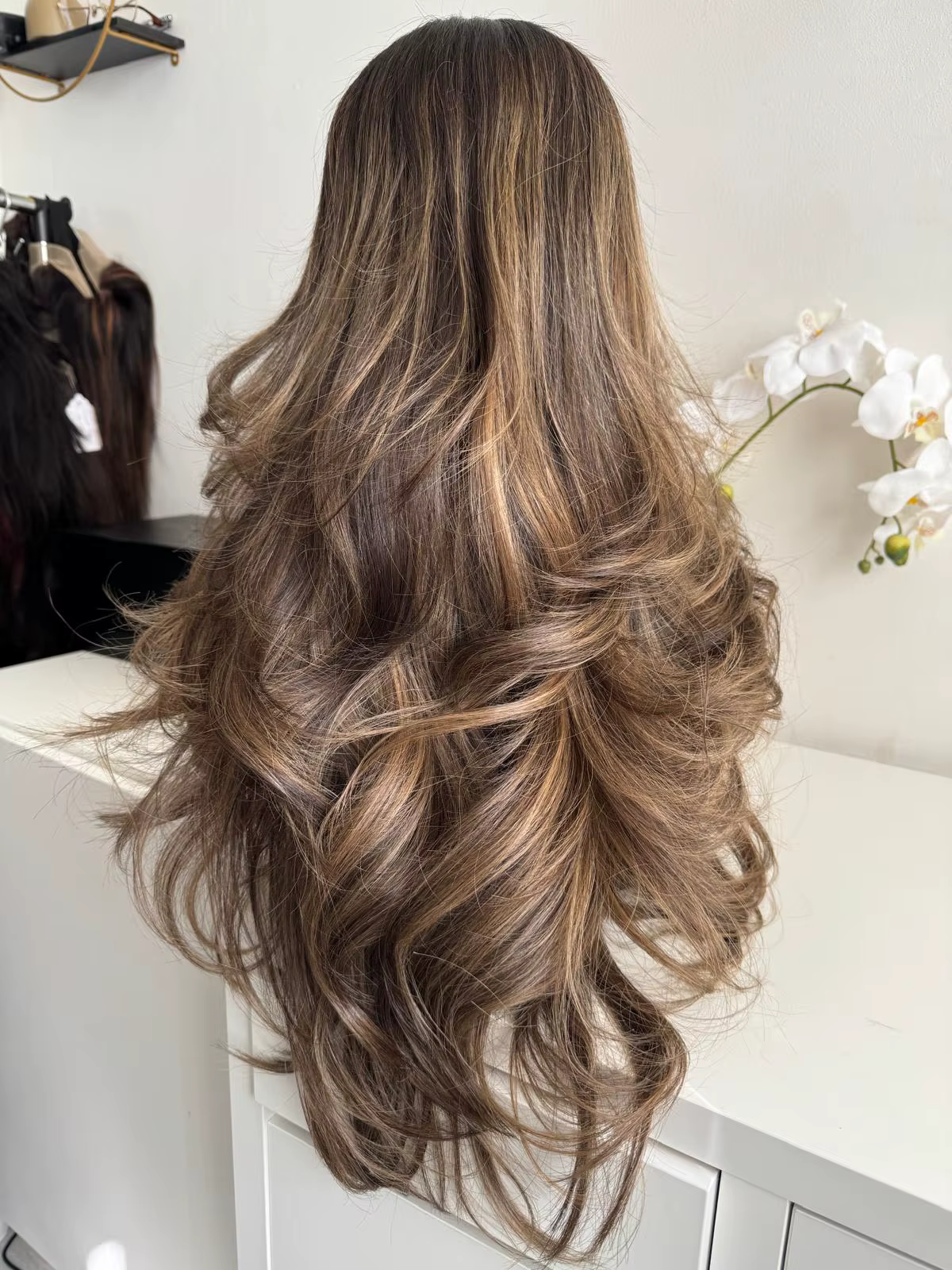 Top vente ombre racines brun foncé avec reflets blonds perruques sans colle cheveux synthétiques par