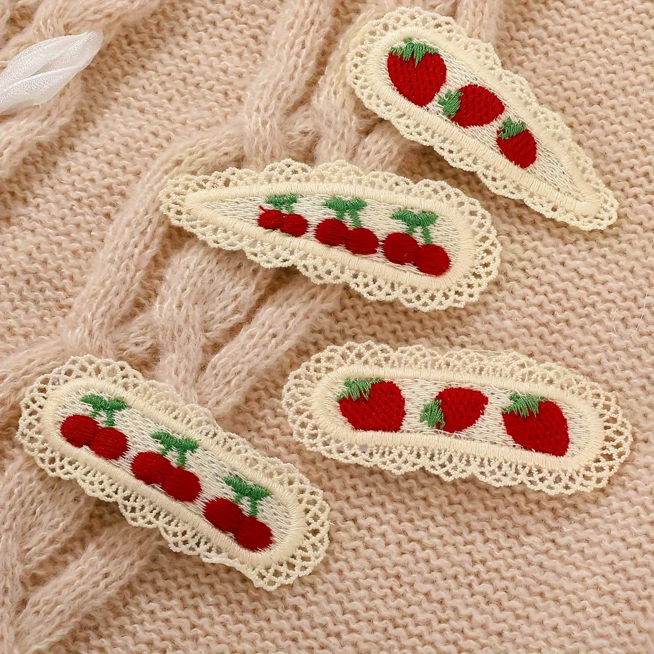Épingles à cheveux mignonnes 2 pièces, épingles à cheveux tricotées colorées cerise et fraise, acces