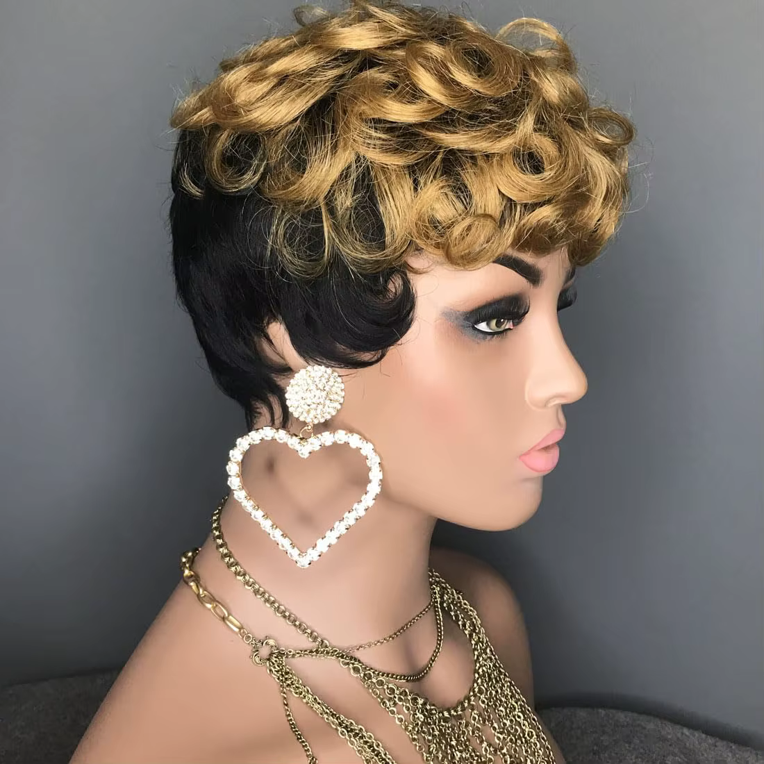 Perruques courtes de style pixie pour femmes noires, perruques courtes noires bouclées de style pixi
