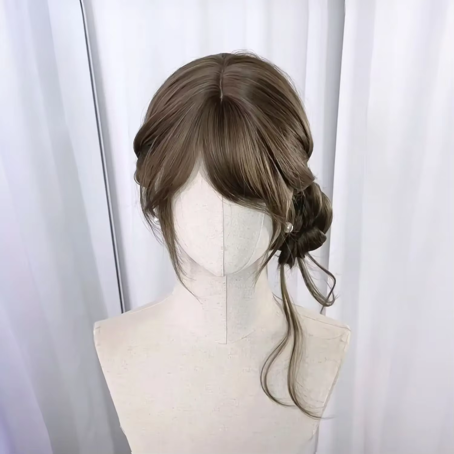 Perruque brune au lait de thé avec frange, perruque longue ondulée pour femmes, Lolita, douce élégan