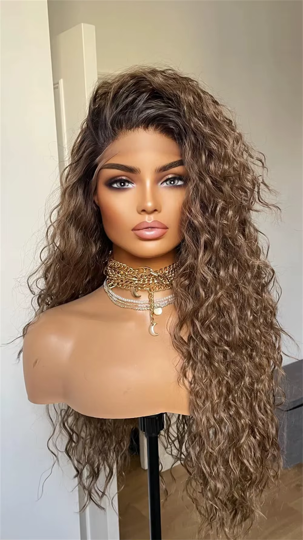 Perruque synthétique bouclée brun cendré foncé, racines foncées, petite taille de tête, perruques bo