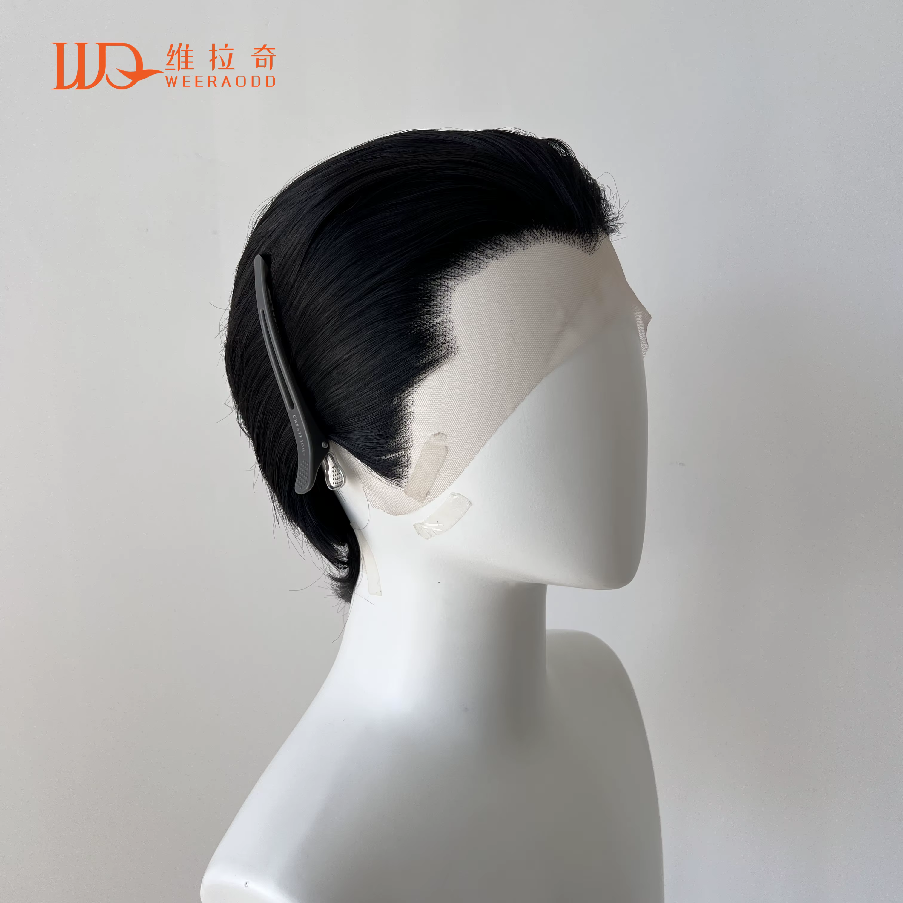 Perruque de cheveux courts noirs pour homme avec une coiffure lissée au dos Cosplay 13*4 HD perruque