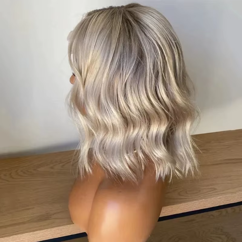 Perruque synthétique Lace Front Ombré Blond Glacé, courte, à ondulations lâches, pré-épilée, avec ra