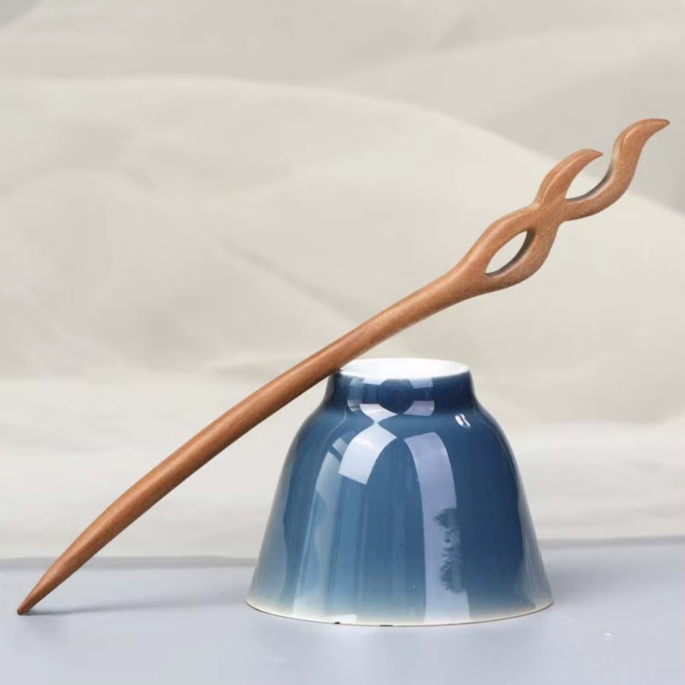 Bâton de cheveux en bois avec pompon mignon, bâtons de cheveux de Style chinois pour petits pains, é