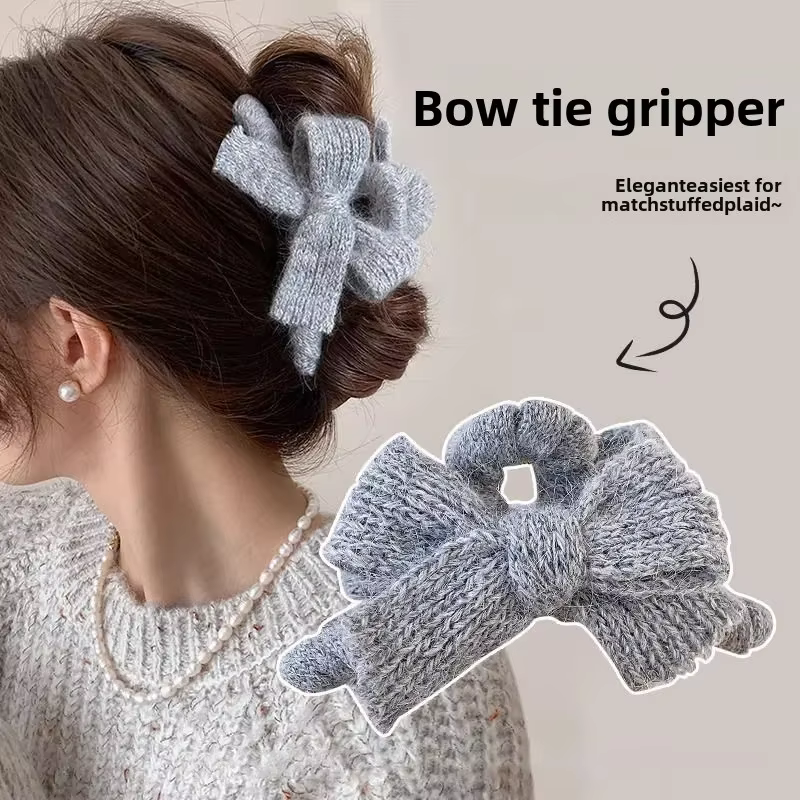 Pince à cheveux en peluche pour femmes