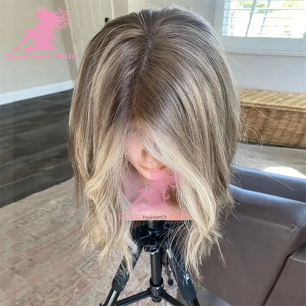 Perruque frontale en dentelle de cheveux humains Ombre Blonde met en évidence la vague naturelle avec des racines