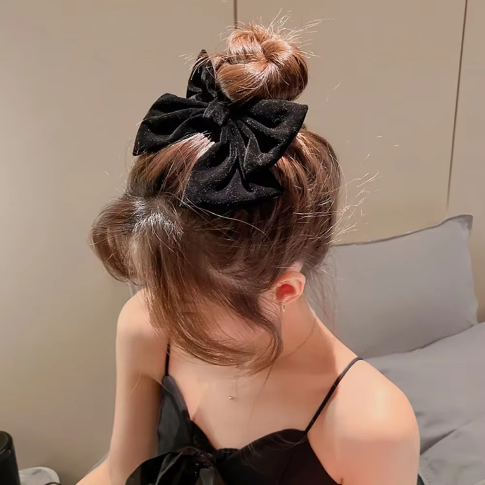 Pince à cheveux à gros nœud en velours rouge avec épingle à cheveux