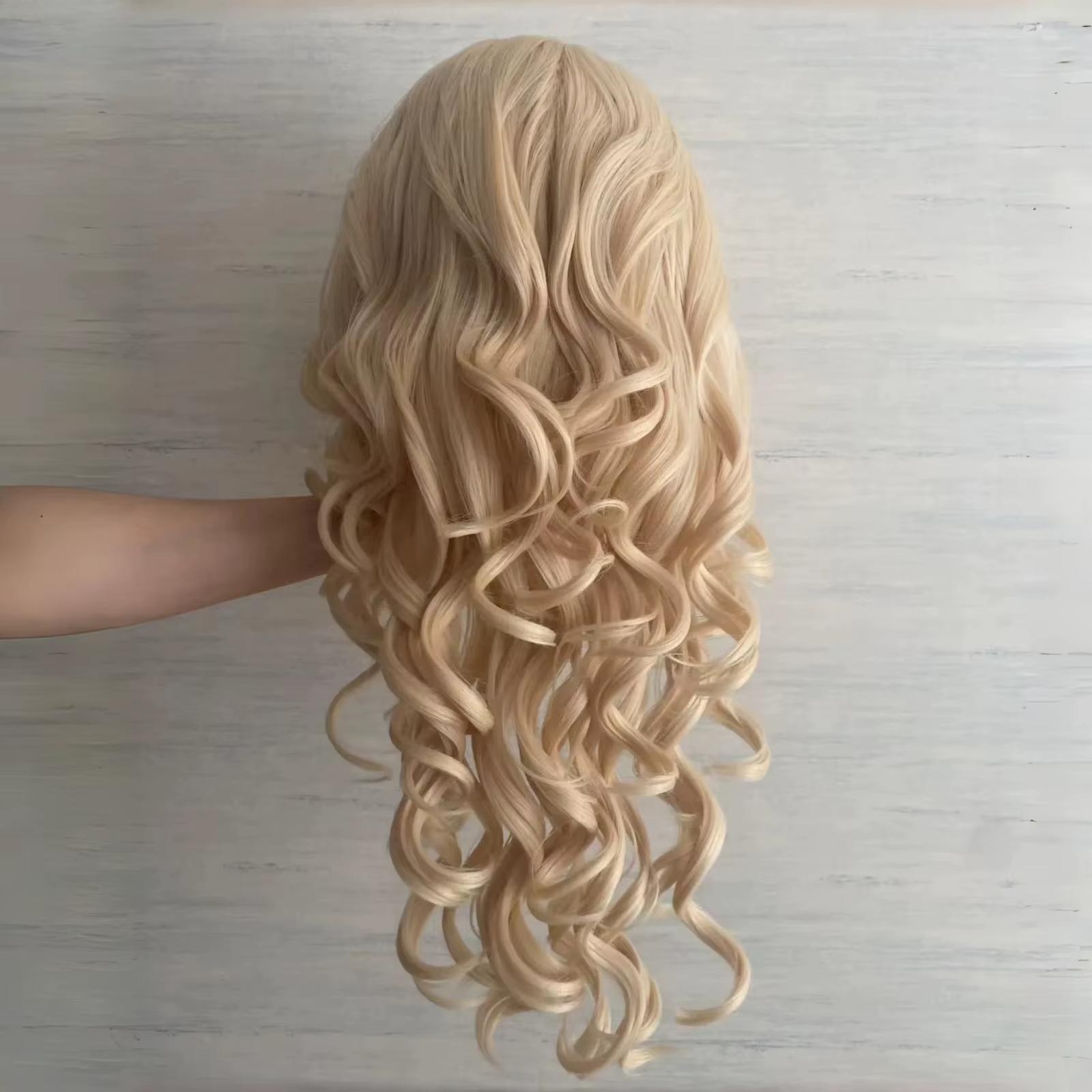 Perruque Lace Front Wig synthétique bouclée et ondulée