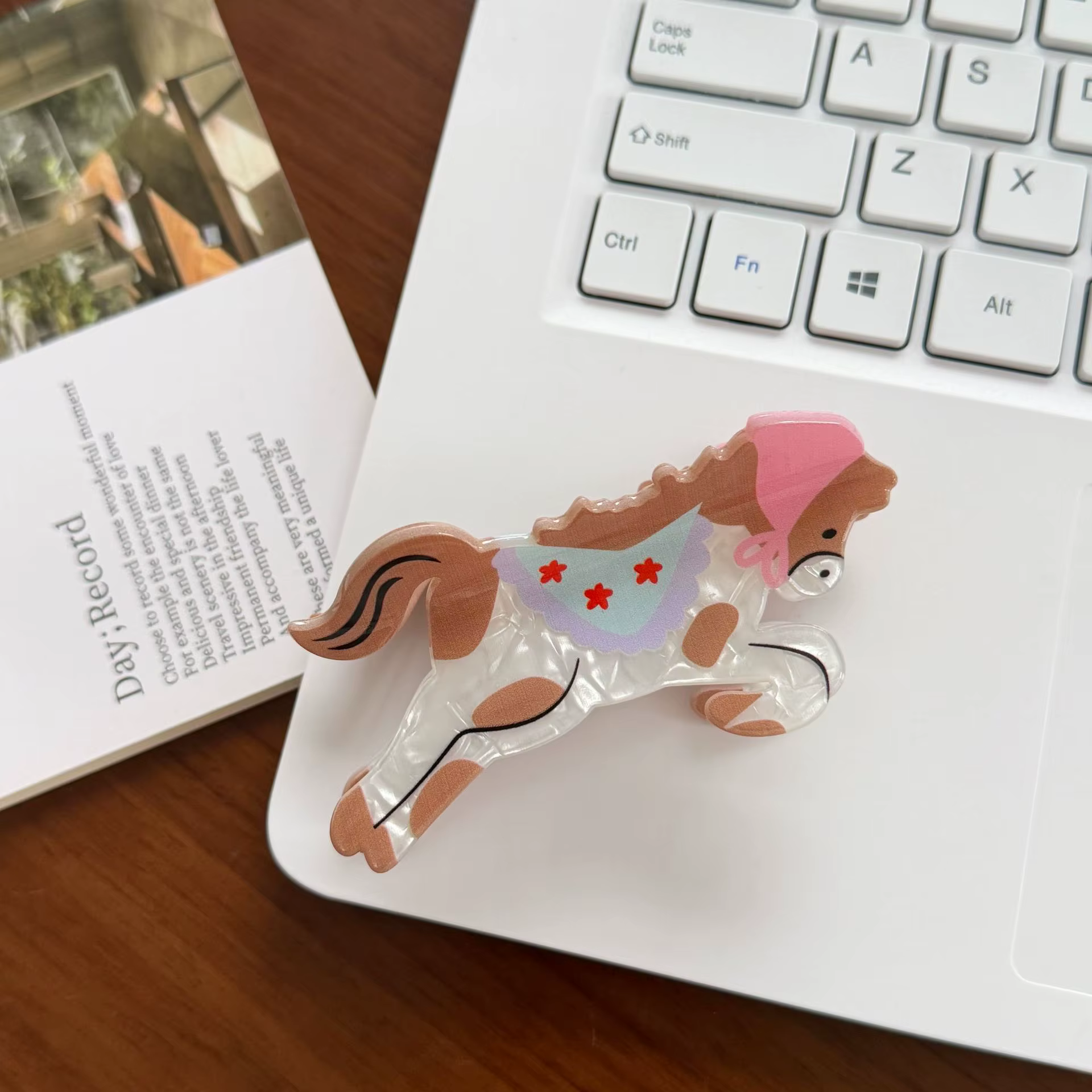 Pinces à cheveux en acétate motif cheval mignon, pinces à cheveux vintage en forme de poney, accessoires capillaires uniques en forme d'animaux pour femmes et filles, coiffures tendance