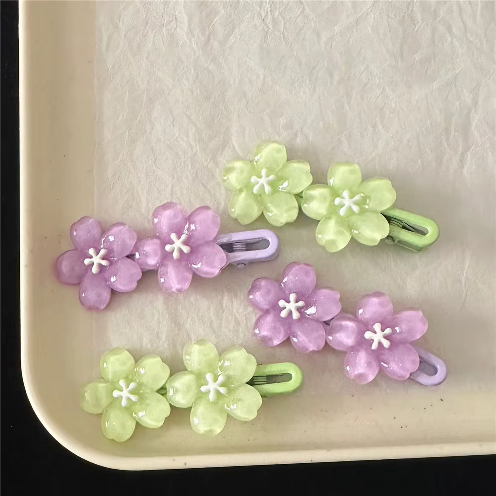 Pince à cheveux transparente pour petite fille