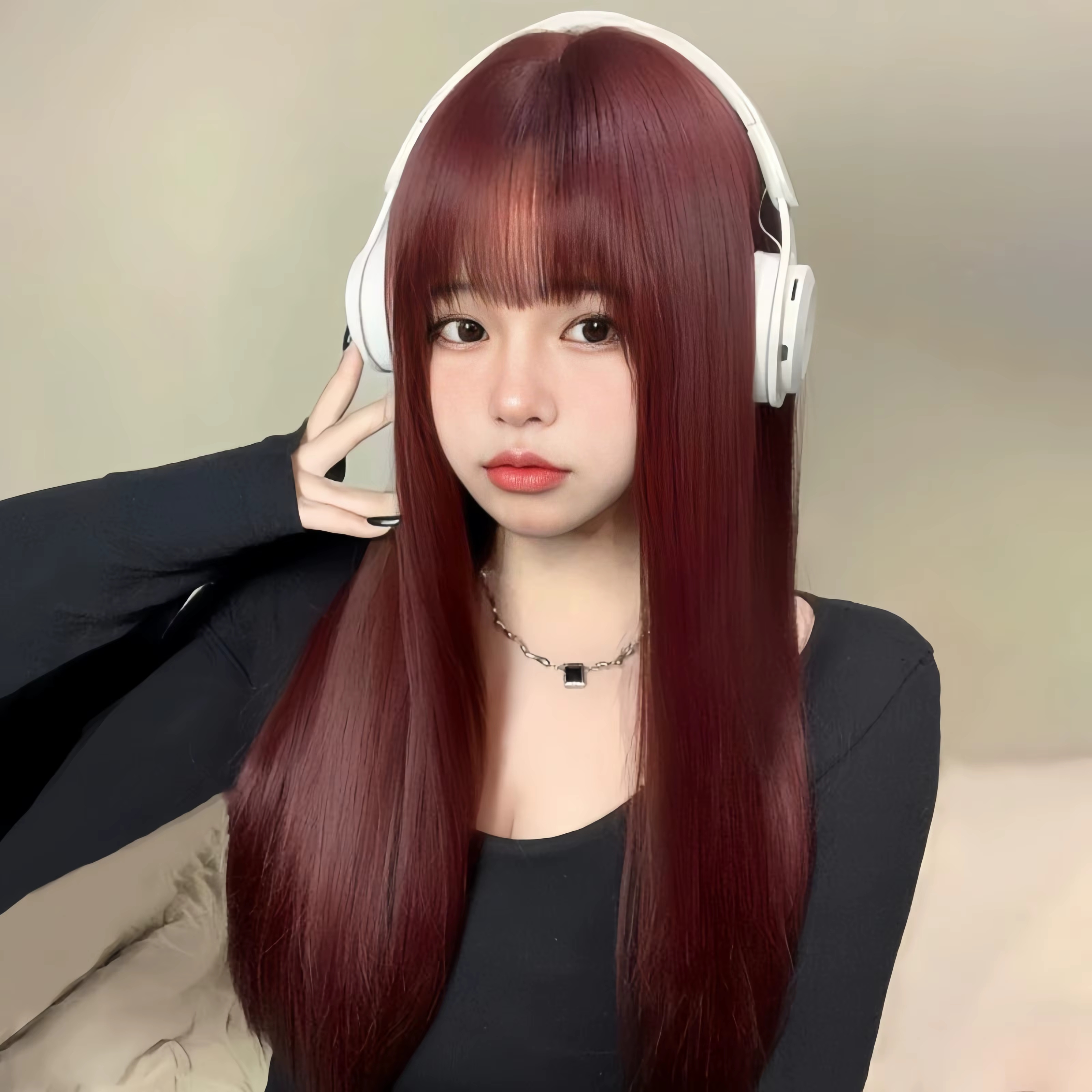 Perruque femme vin rouge cheveux longs raides bande dessinée frange tempérament réparation visage fibre synthétique