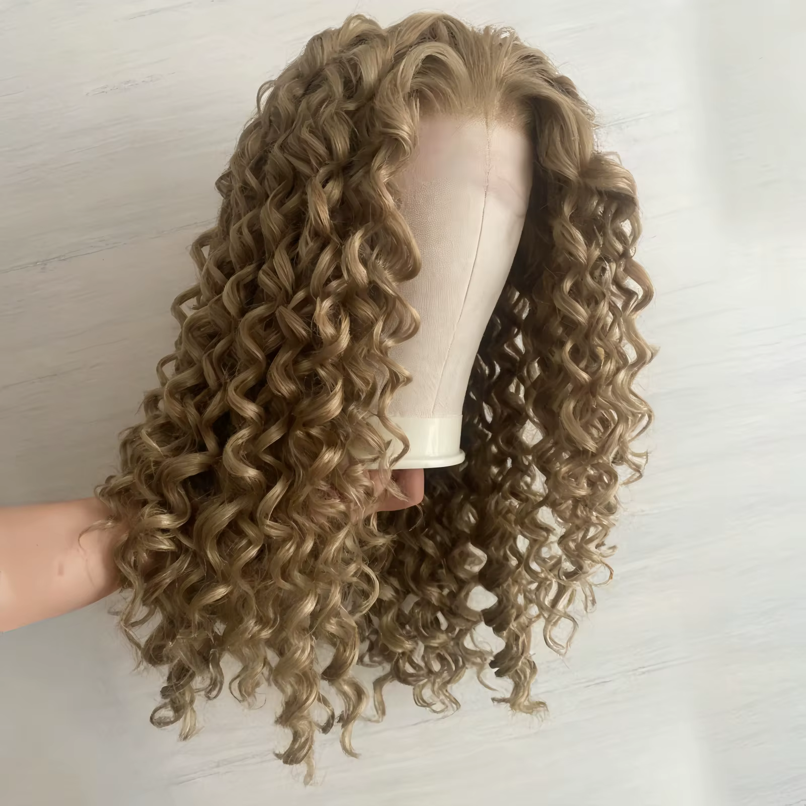 Perruques synthétiques bouclées blondes longues pour femmes