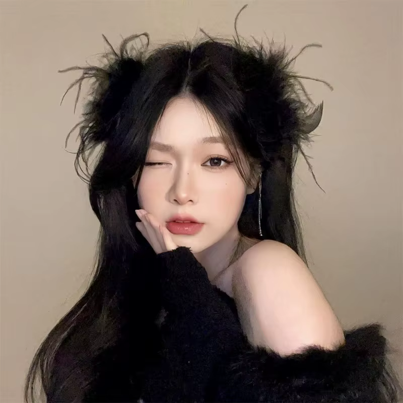 Pinces à cheveux gothiques en plumes Y2K