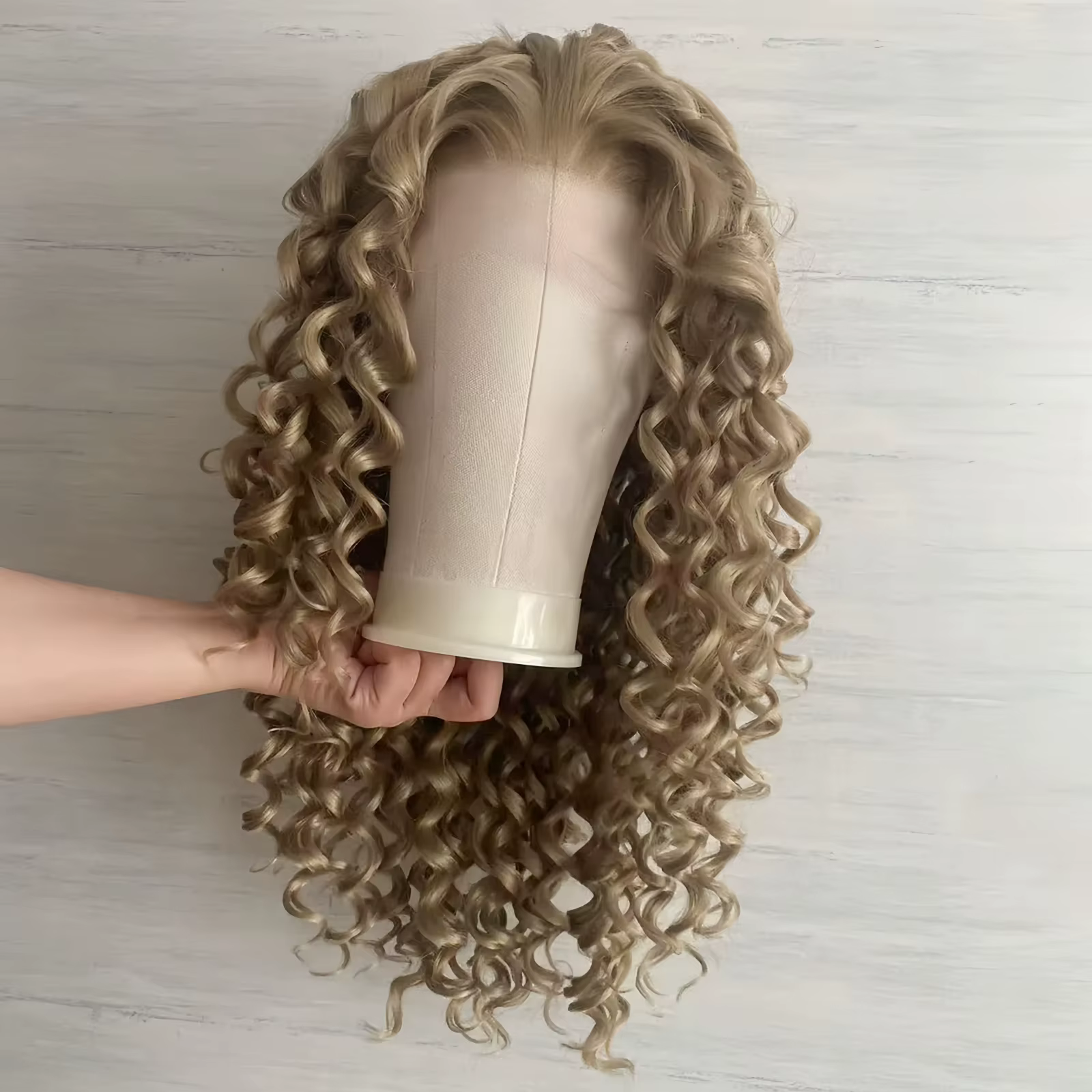 Perruques synthétiques bouclées blondes longues pour femmes