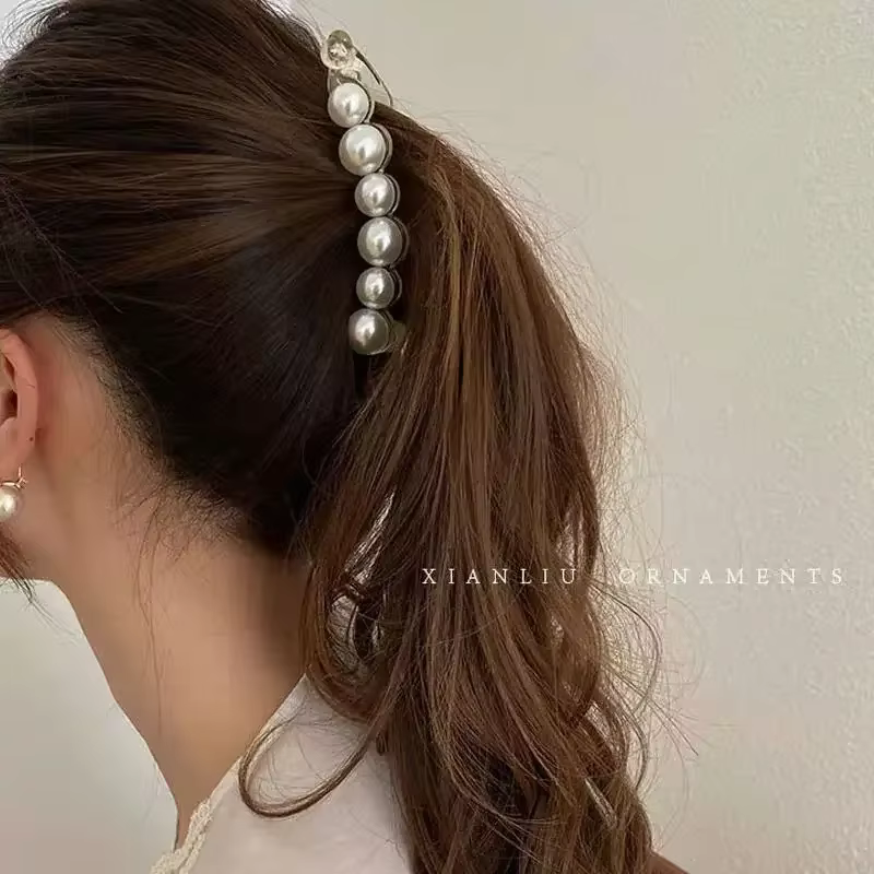 Pince à cheveux banane perle