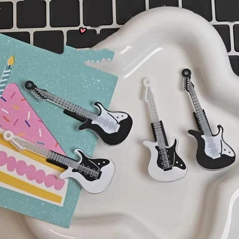 Pince à cheveux en acrylique pour fille épicée Y2k