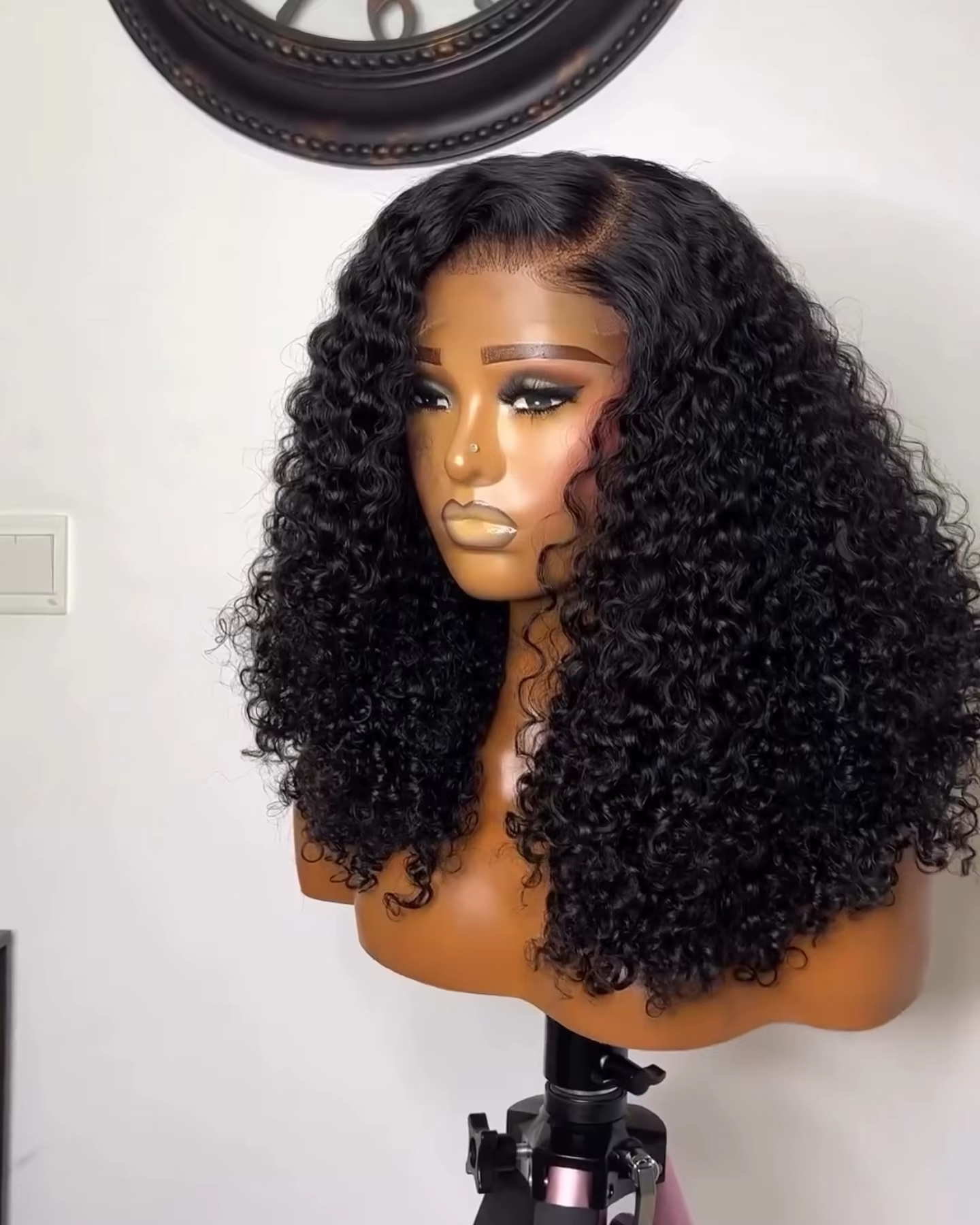 Perruque Lace Front Wig synthétique bouclée Jerry courte