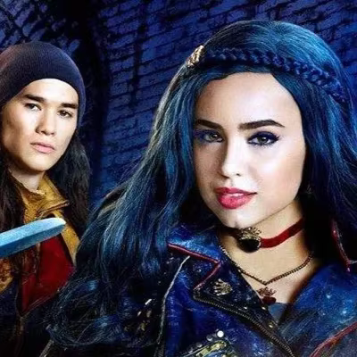 Perruque synthétique longue ondulée bleue Anime Descendants 2 Evie