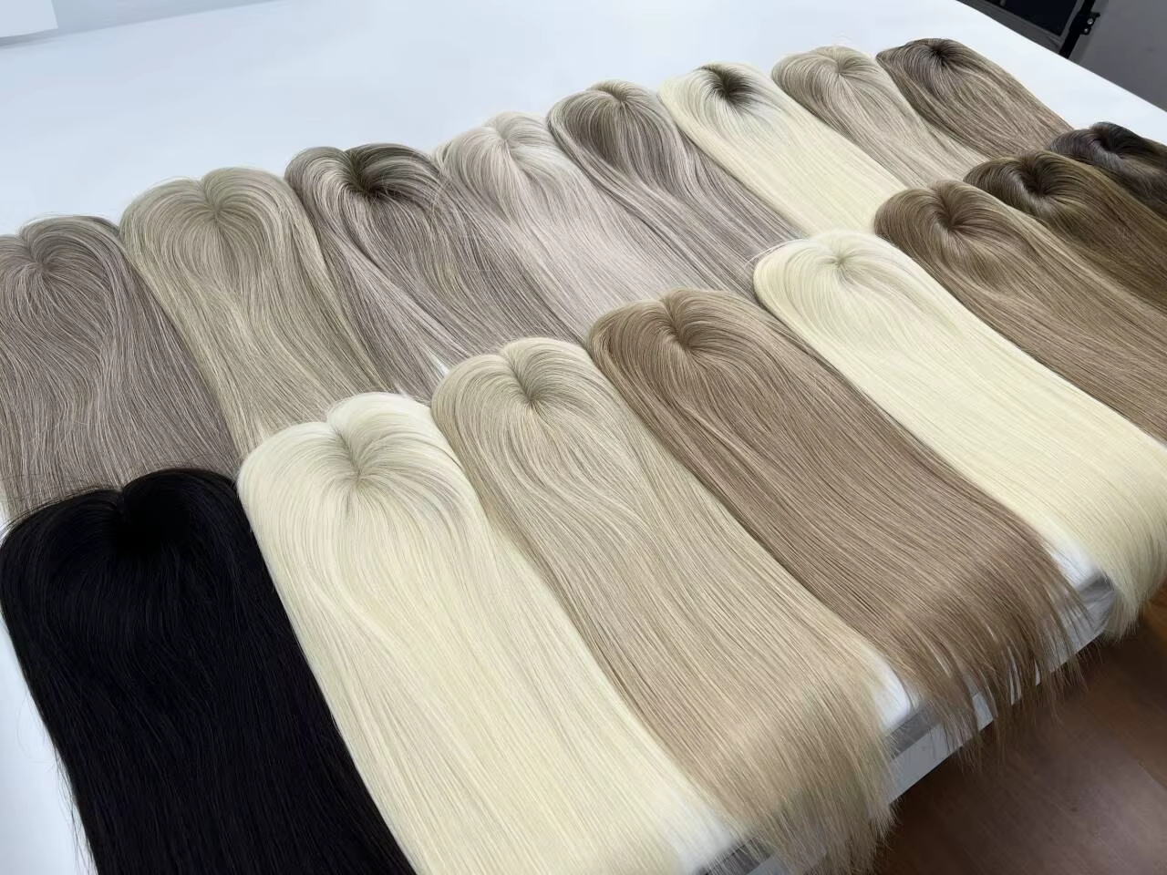 Topper de cheveux vierges Remy | Mono tissé à la main | Haute densité | Pas de perte de poils | Large gamme de couleurs