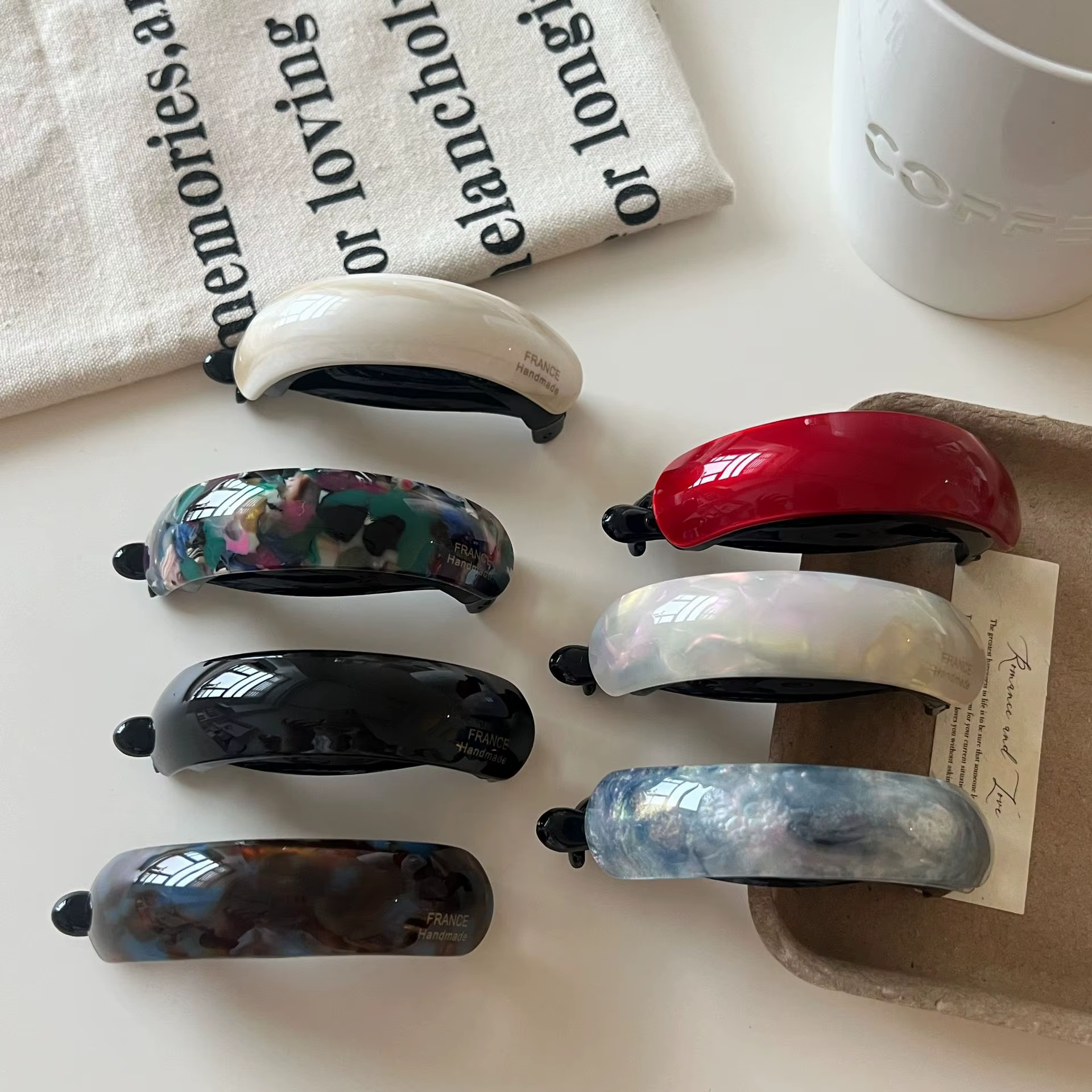 Pince banane en acétate