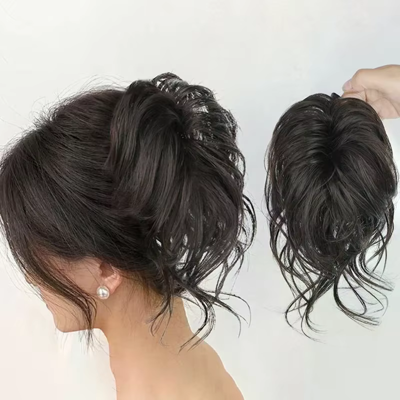 Chignon synthétique bouclé et volumineux