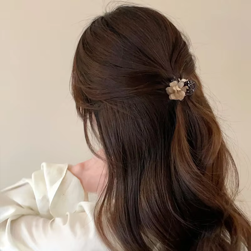 Petites pinces à cheveux camélia en acrylique pour femmes et filles