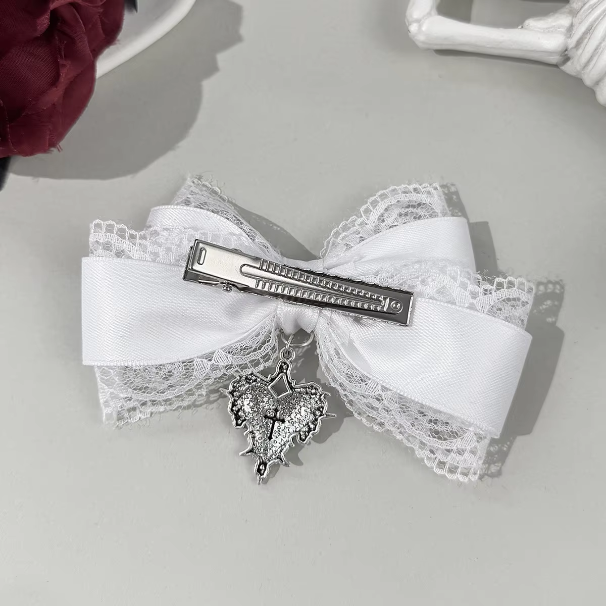 Pince à cheveux style gothique lolita