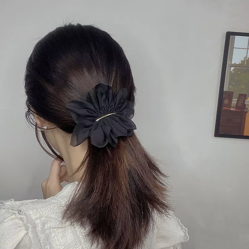 Pince à cheveux fleur en mousseline de soie pour femme