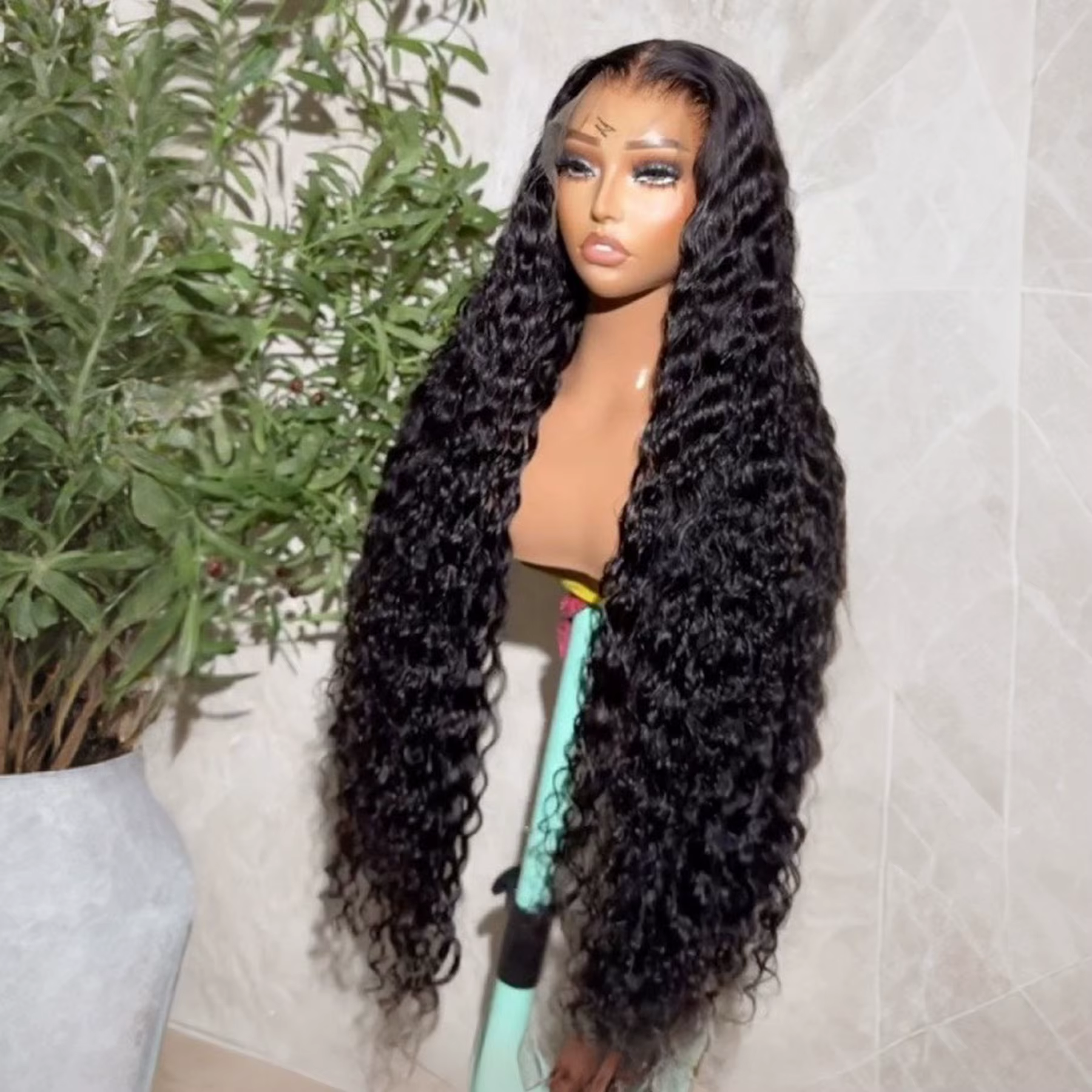 Perruque Lace Frontal Wig synthétique ondulée 13x4x1