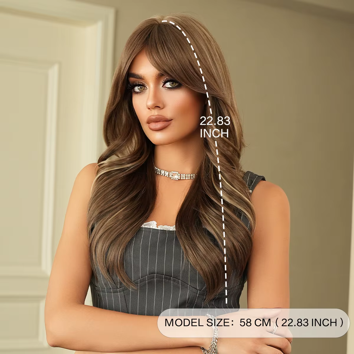 NAMM nouvelle perruque ondulée brune avec frange met en évidence les cheveux blonds