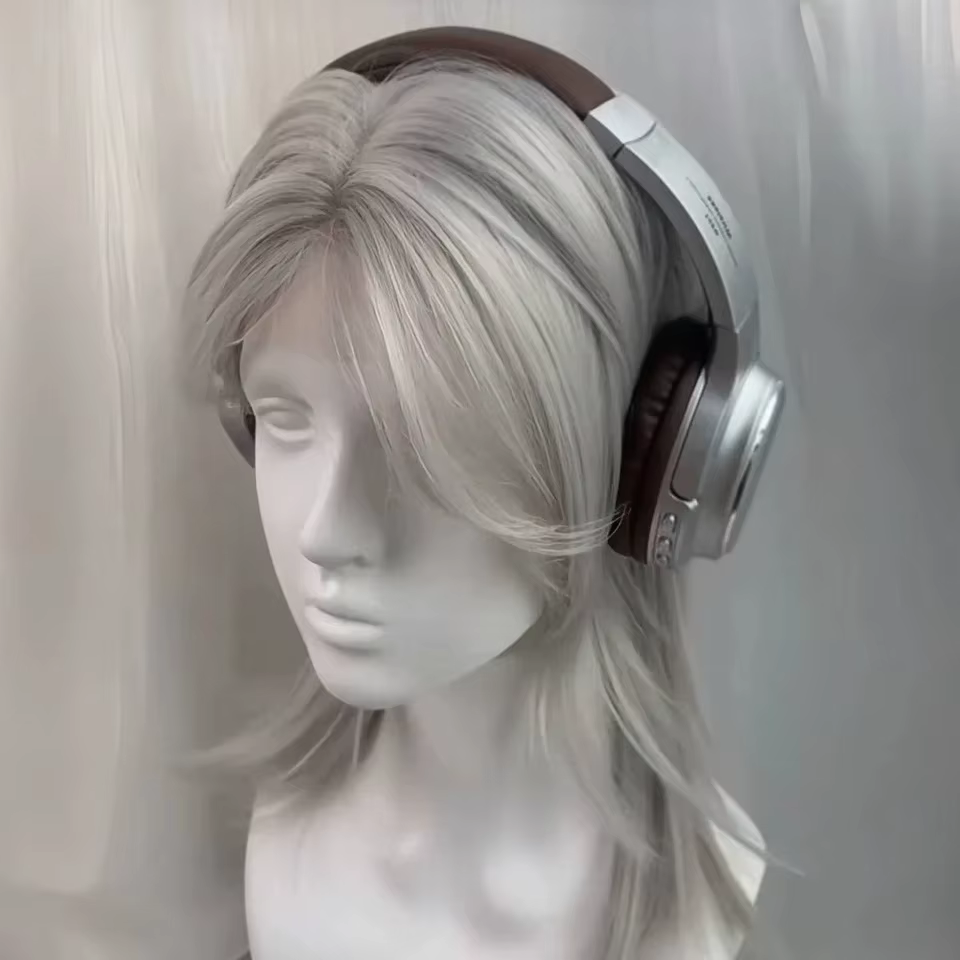 Lolita perruque synthétique front dentelle queue de loup cheveux courts bouclés argent gris superposition quotidien