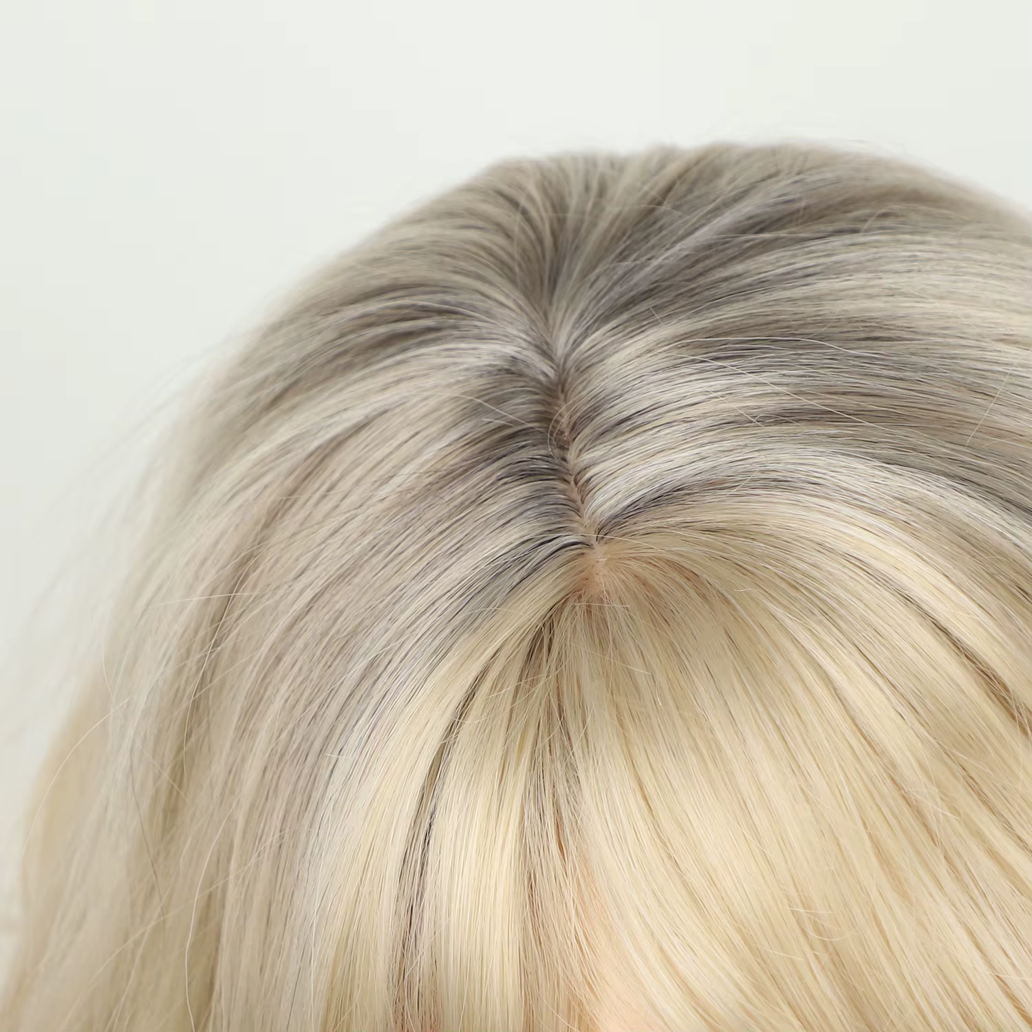 HANEROU – perruque synthétique courte ondulée Blonde naturelle ombrée bouffante pour femmes