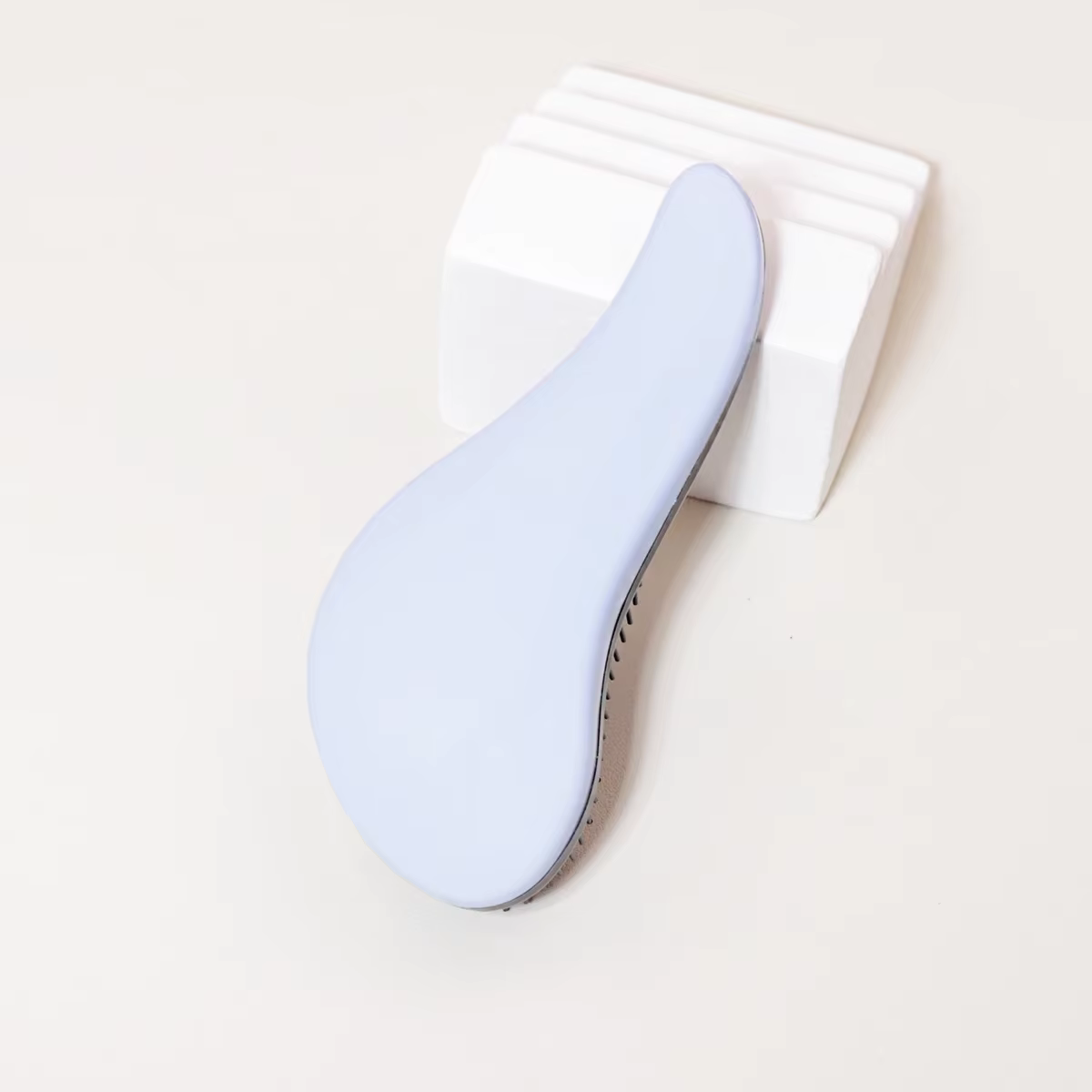 Brosse de massage antistatique