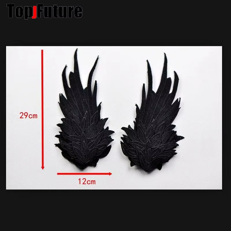 Pince à Cheveux Brodée en Plumes d'Ange