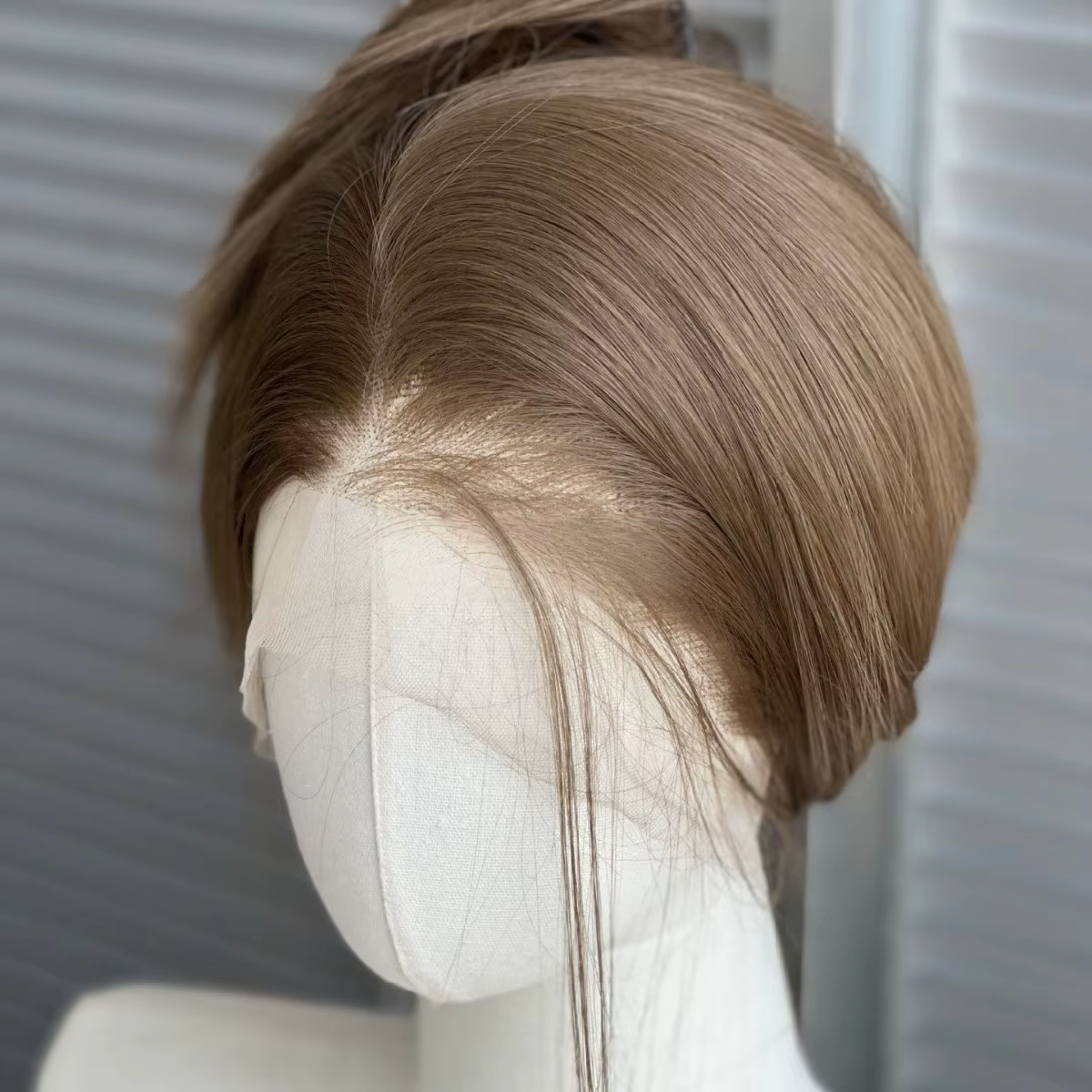 Perruque Lace Front Wig synthétique marron 26 pouces