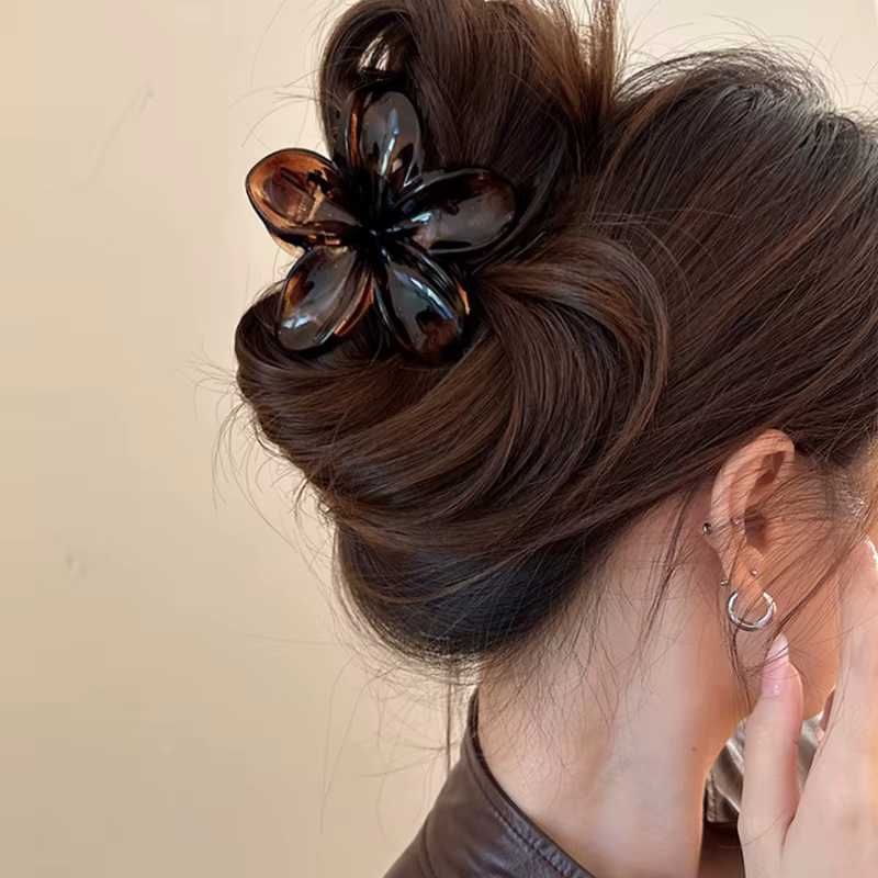 Pinces à cheveux à fleurs élégantes