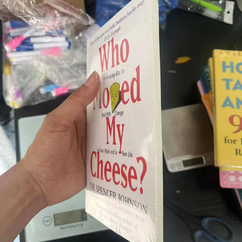 Qui déplacé mon fromage Version anglaise du roman anglais pour les enfants éducatifs livre de lecture livres de langue d'apprentissage de l'anglais