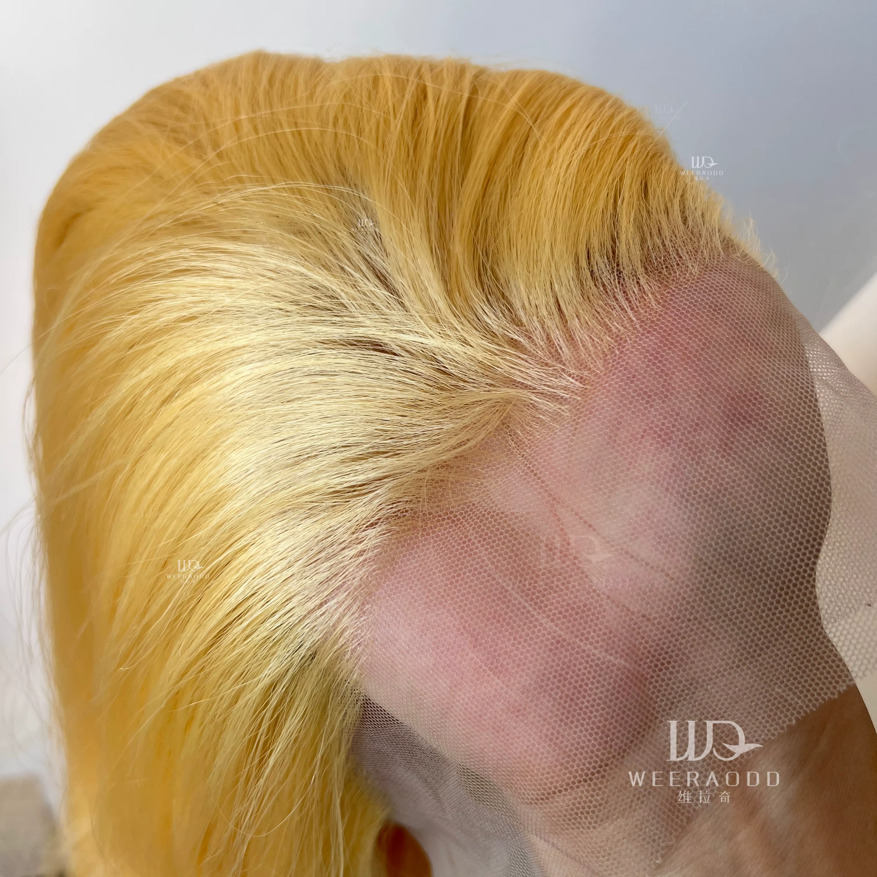 Perruque Lace Front Wig synthétique jaune 26 pouces