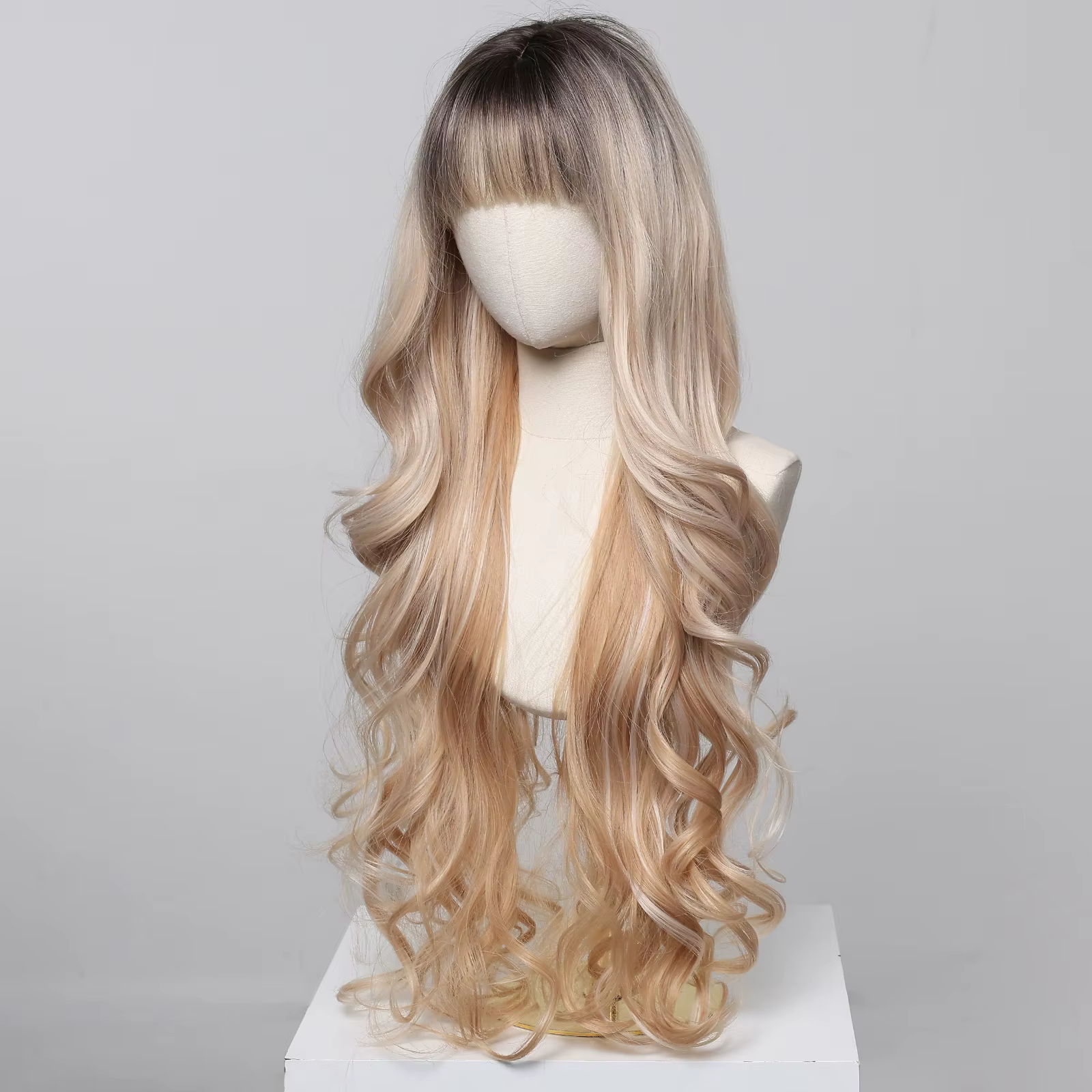 Perruques synthétiques ondulées blondes ombrées avec frange pour femmes